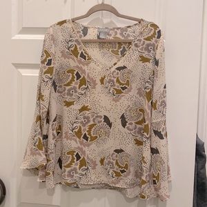 Women’s Bell Sleeve Blouse | Size M